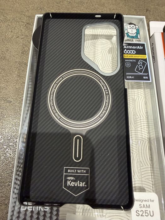 Spigen/Benks Samsung s25 Ultra