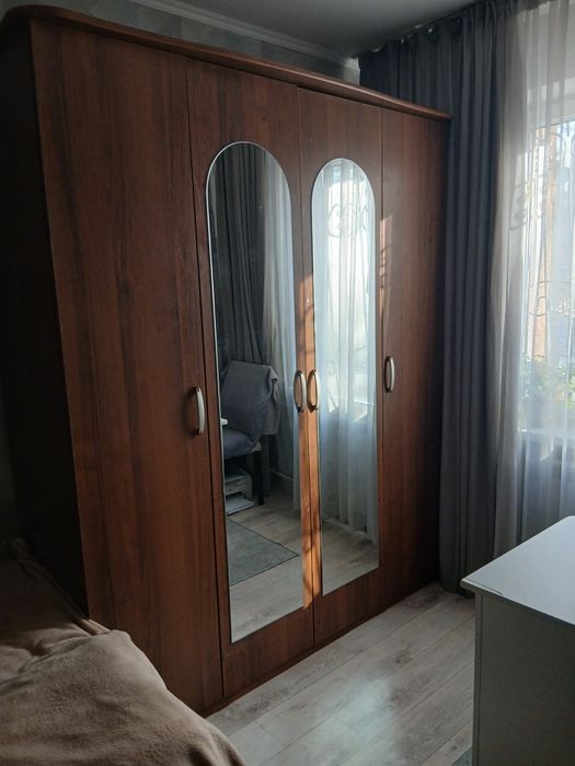 Шкаф плптяной для спальни