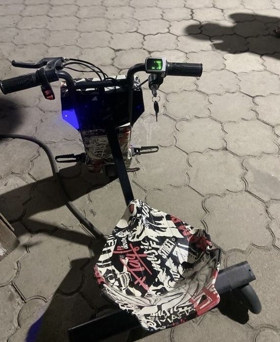 Электроскутер дрифт-трайк