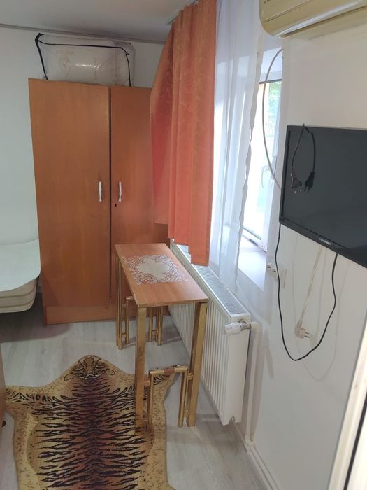 Închiriez o camera la casa