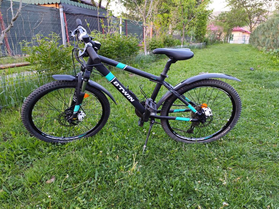 Vând bicicleta Rockrider 700