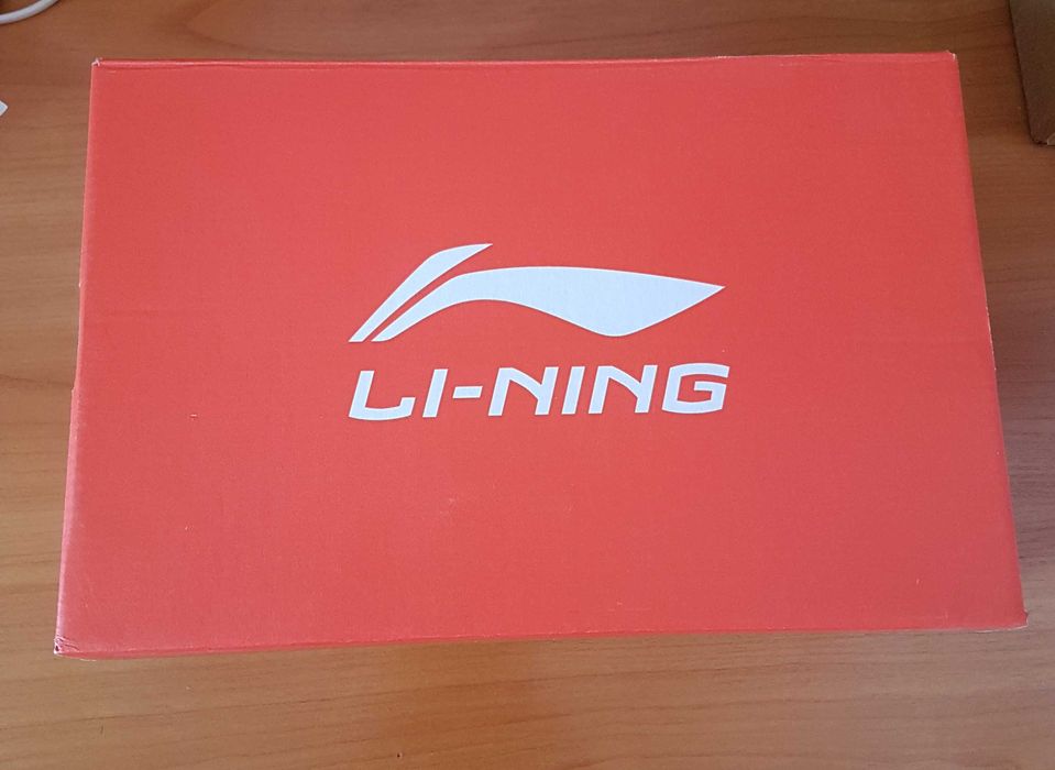 Кроссовки Li-ning 35 размер для девочки - подростка