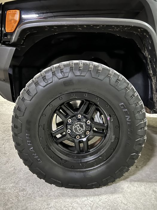 Hummer H3 2008  (газ-бензин)