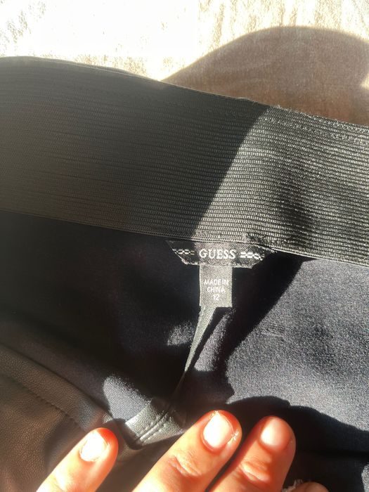 Кожен клин GUESS размер 12г