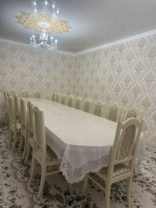 Стол отырғыштарымен бірге