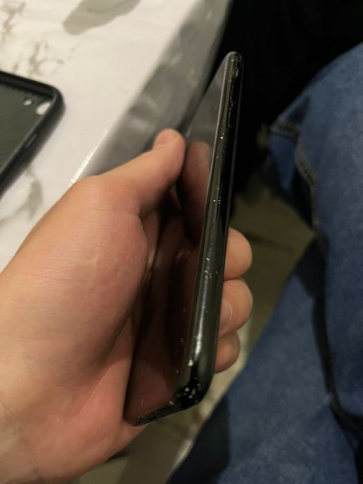 Айфон 7  сатылады