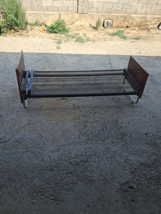 Продам кровать железный