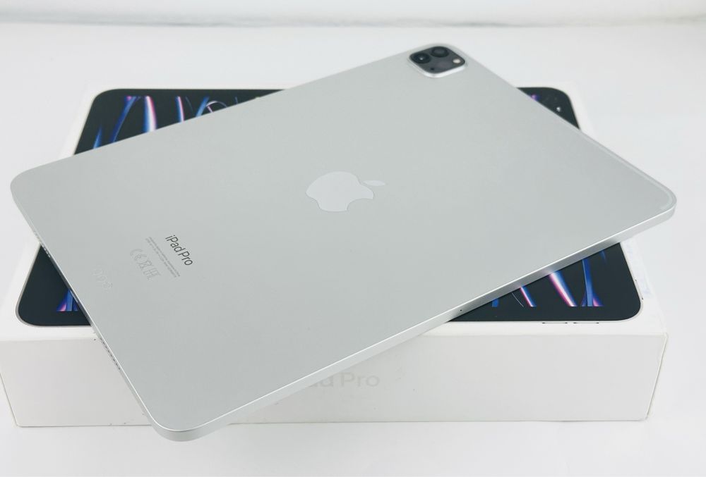 Apple iPad Pro 11 M2 4th Gen WiFi 128GB Silver Перфектен! Гаранция!
