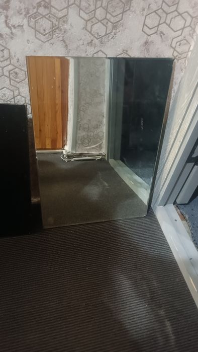 Продаются зеркала советские, в нормальном состоянии.