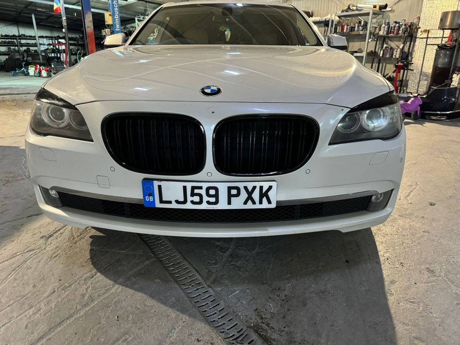 Bara/Spoiler/Masca Bmw seria 7 F01 spate completa