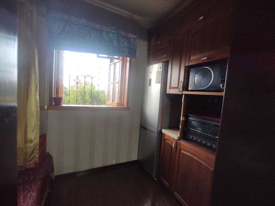 5 комнатная квартира с удобным расположеним, 4 квартал Юнусобад/73 дом