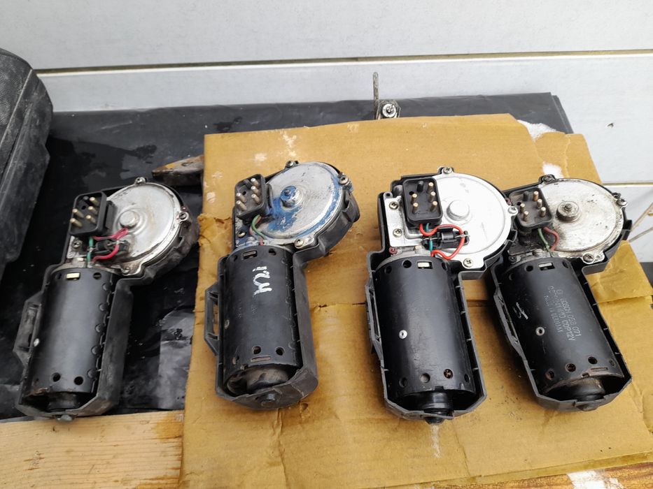 Автомобильные     дворник      моторчик