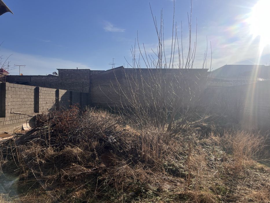 Samarqand shaharda motrid aravasozi hududida yer uchastkasi sotiladi