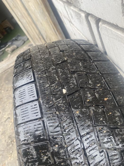 Продам шины комплект