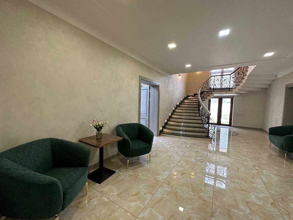 Сдается Шикарный двух этажный дом в аренду 15 соток на Юнусабаде