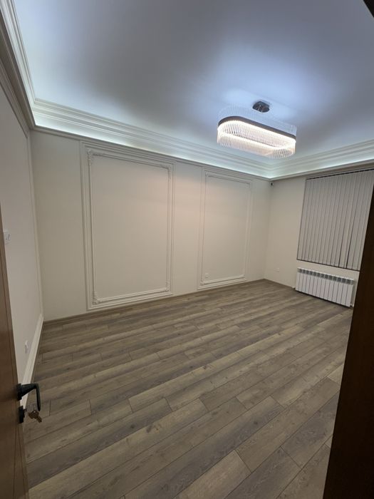 Kvartira Seul baynalminal kochada ijaraga 3 hona odam yashamagan