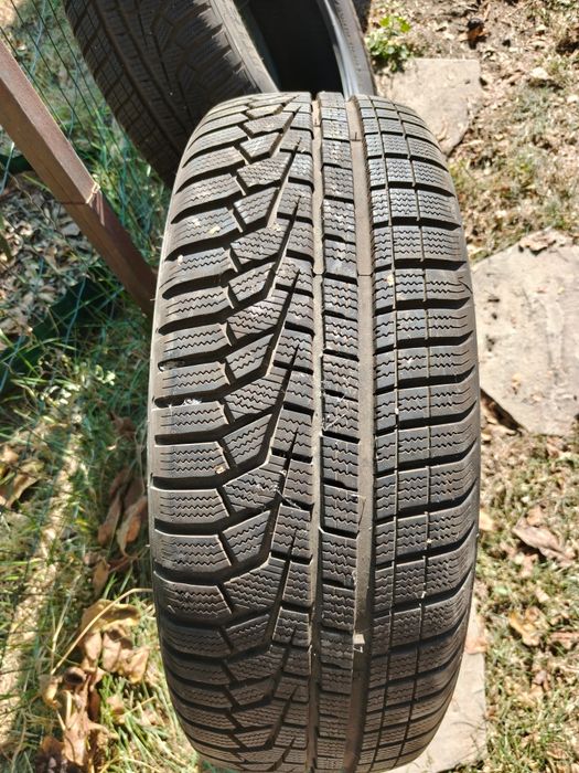 Set anvelope iarna 225/60/R18 Hankook