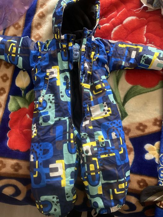 Продам детский комбинезон