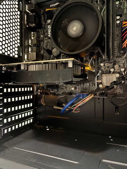 Бюджетен компютър AMD Ryzen 5 2400G, GTX 1050 Ti 4GB, 16GB ram