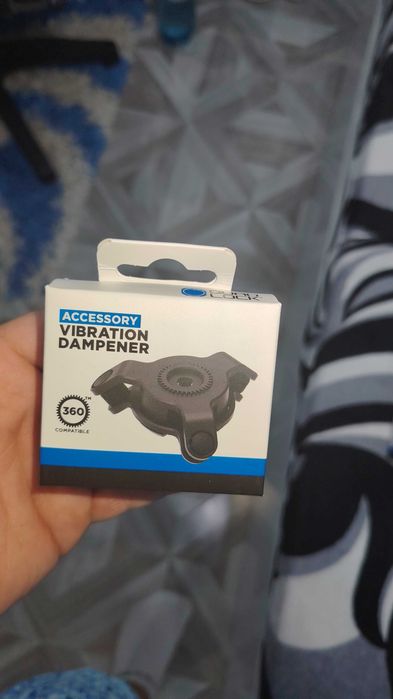 QuadLock Pro (Full KIT) - Suport Telefon Ghidon Moto cu Vibration Dampener inclus