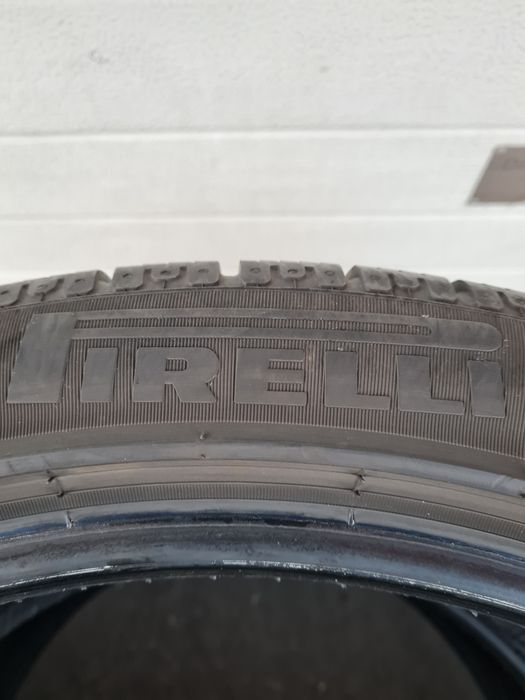 Зимни гуми 2 броя PIRELLI SottoZero 255 40 R20 дот 4117