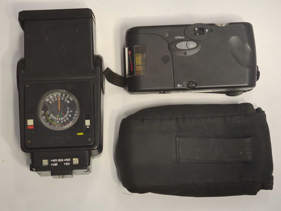 Canon Speedlite 199A + Kodak Easy Load 35 - Defecte