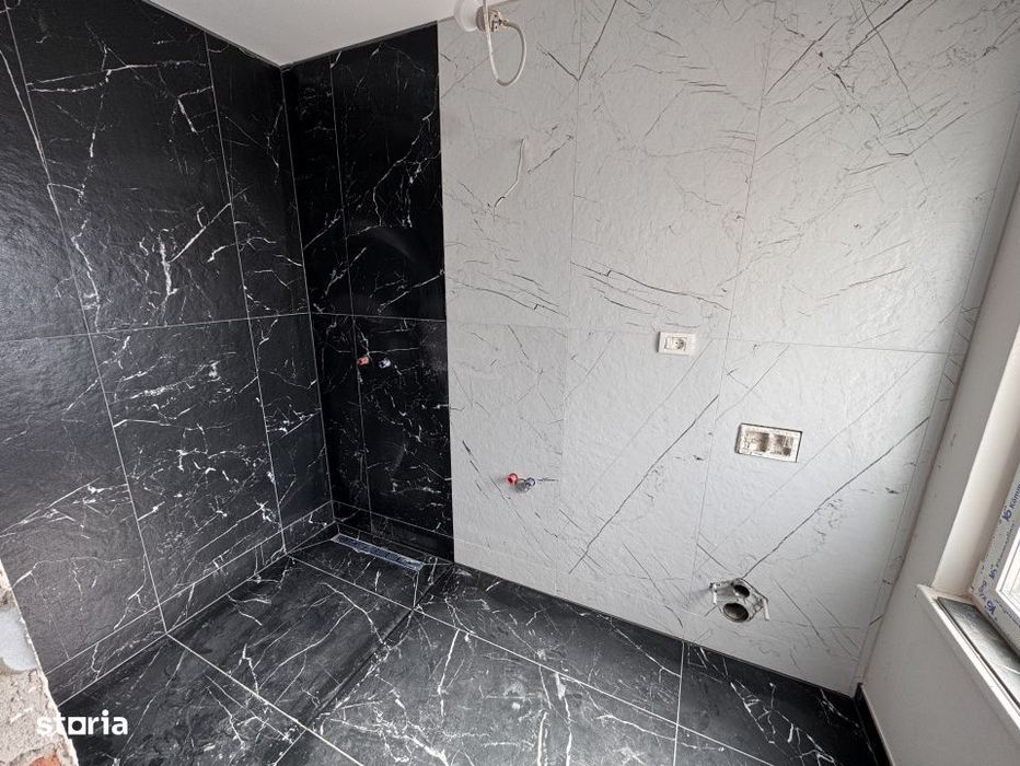 Duplex Despartit, Suprafata Generoasa , Toate Utilitatile