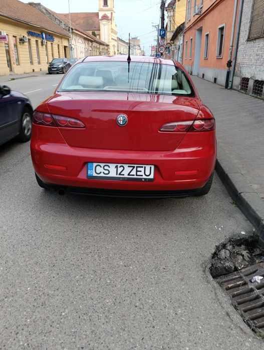 Vând alfa Romeo 159 1.9 dizal distribuție schimbata injectoare recondiționate