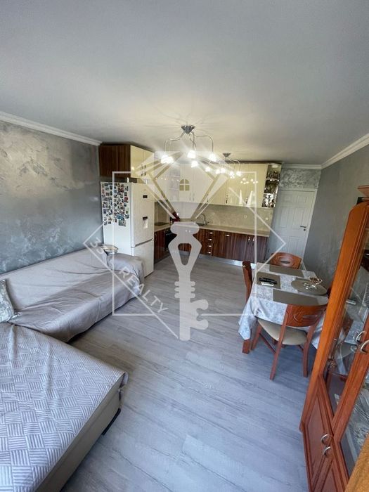 Продава се Тристаен апартамент в Пловдив, Кючук Париж - 101 кв.м за 2377 €/кв.м - Снимка #1