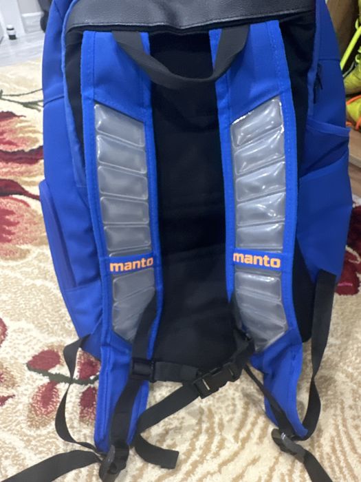 продается 2 рюкзака бренда Manto,Adidas