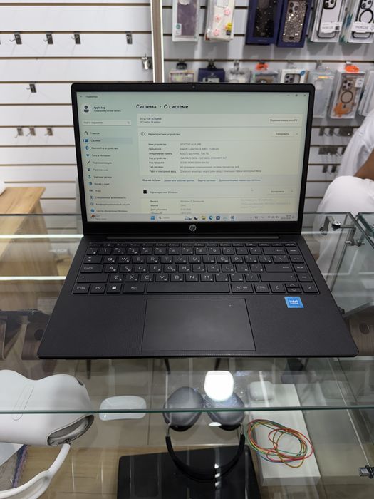 Продаю HP LAPTOP i3