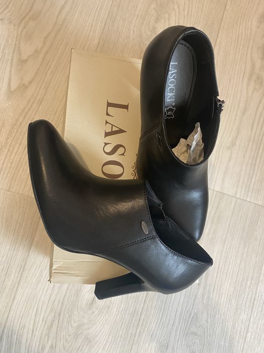 Pantofi cu toc Lasocki