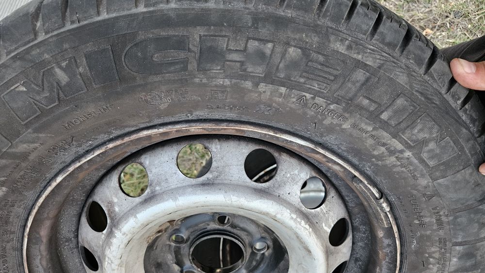 Гуми 215 65 15С мишелин