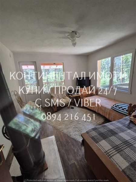 кодл 63060. Триетажна тухлена вила близнак 200м2 с обособен двор 350м2