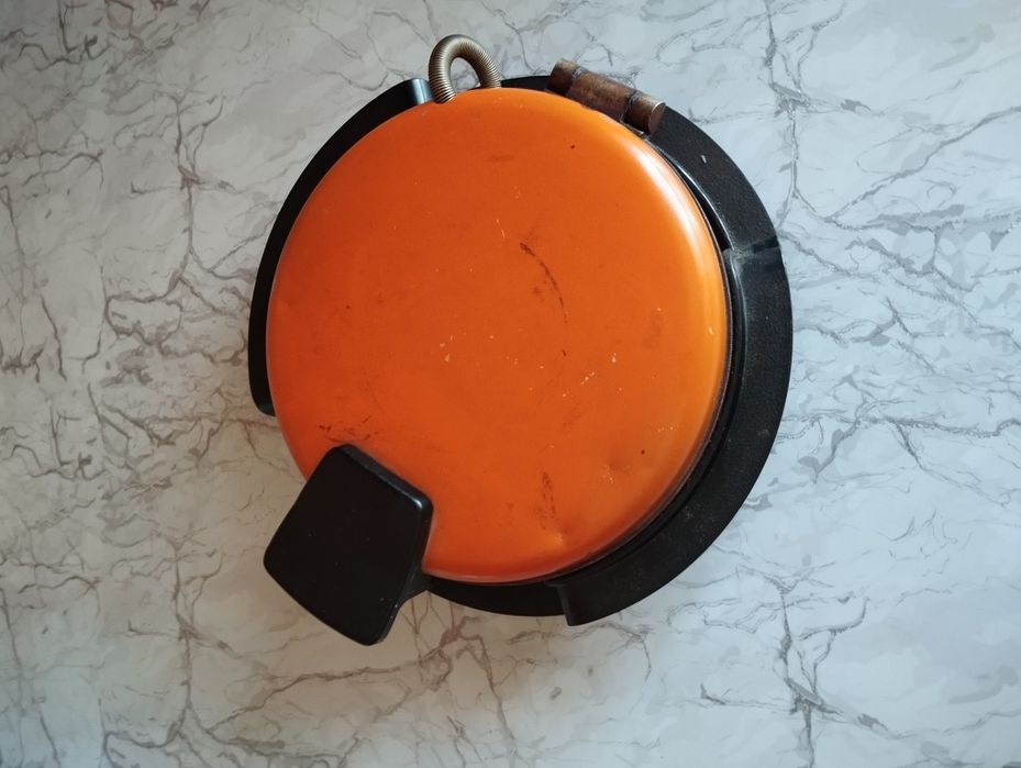 Продам Вафельницу СССР