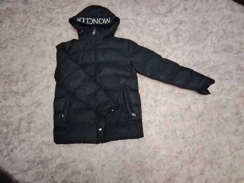 Куртка-пуховик Moncler (на зиму)  б/у