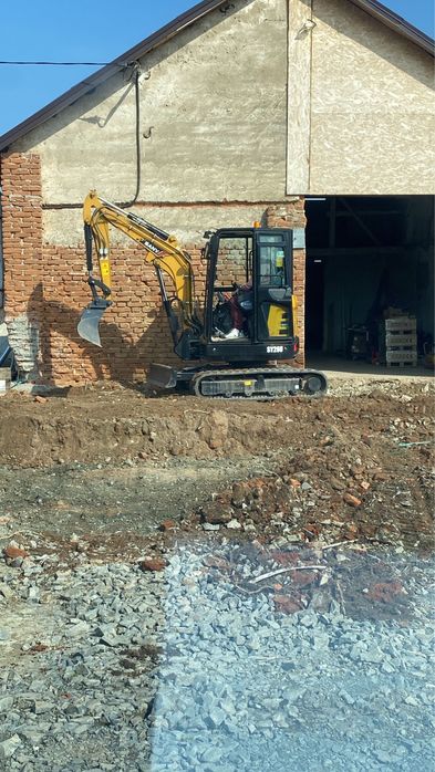 Miniexcavator de inchitiat Lugoj