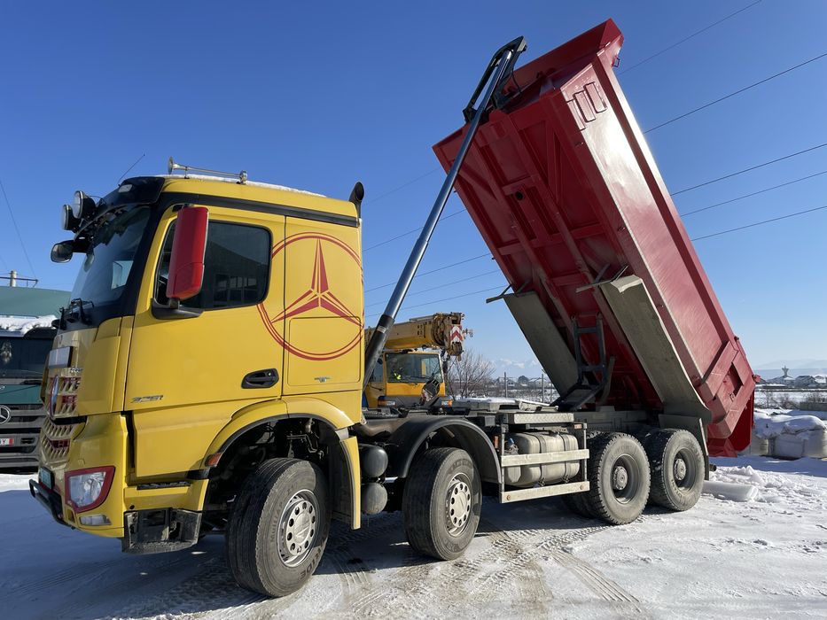Mercedes Arocs Actros basculabil cu macara palfinger
