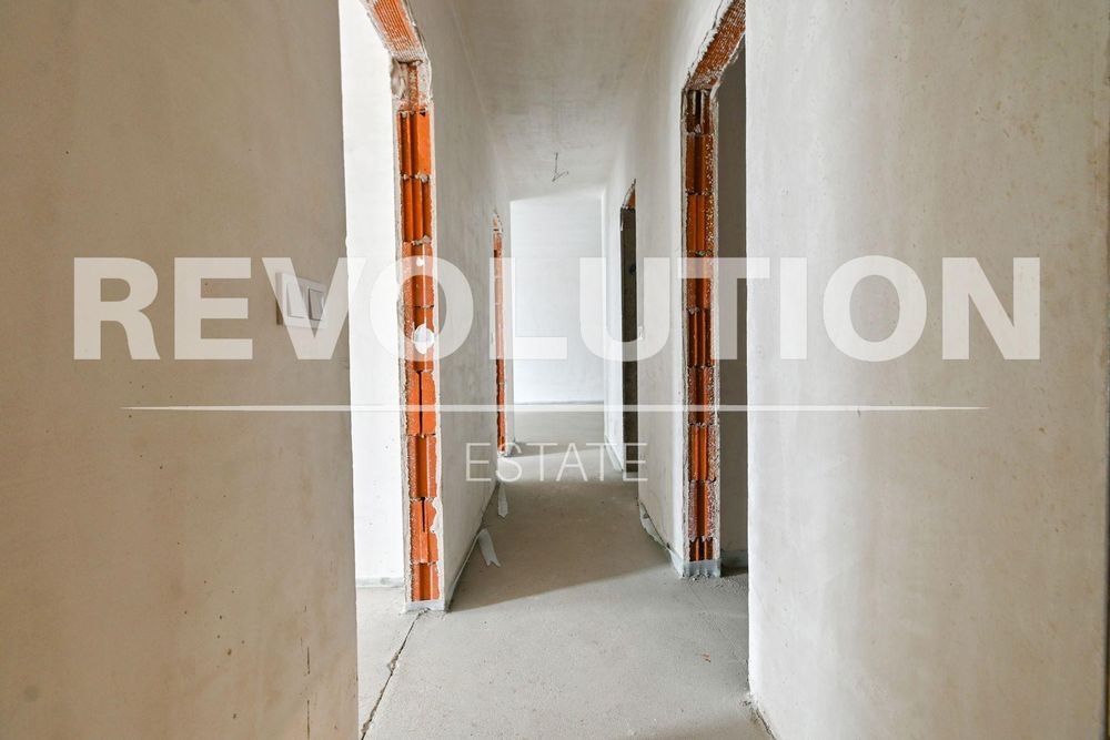 Тристаен апартамент в кв. Малинова долина