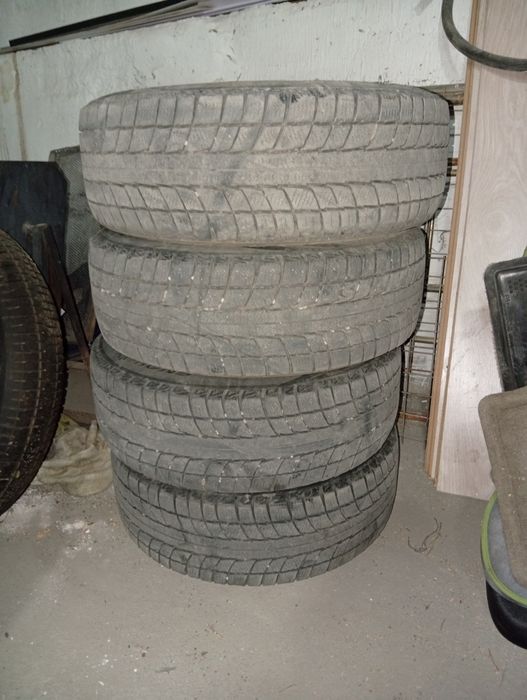 Продам шины размер 15
