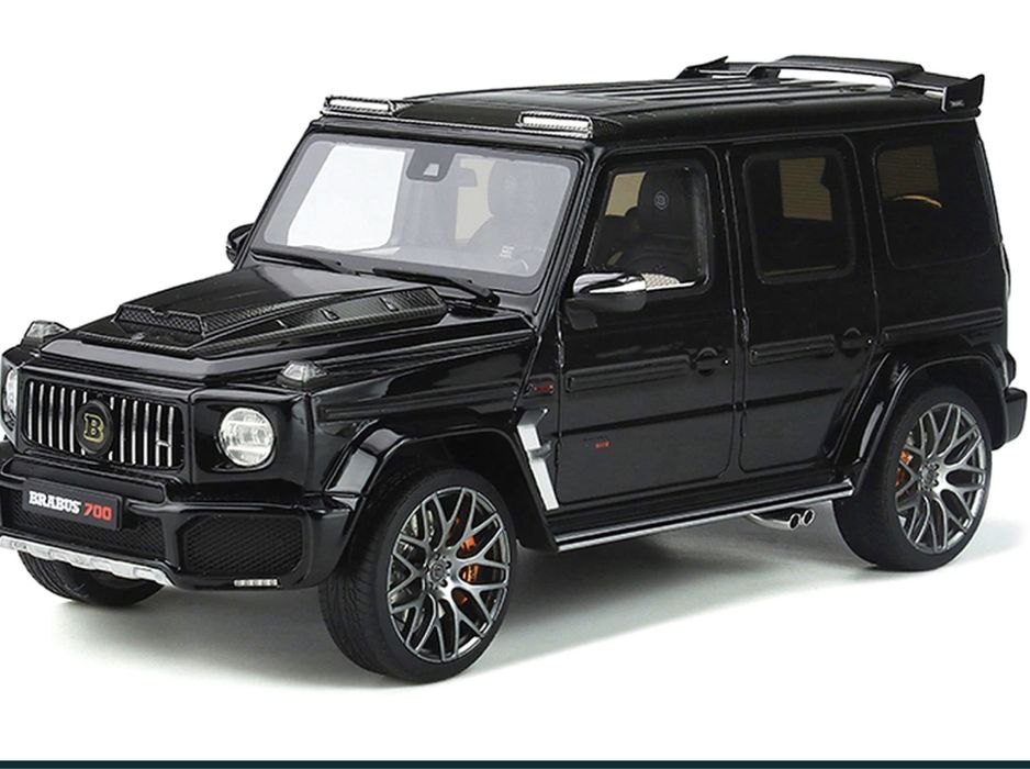 Madel 1:18 mersdez benz