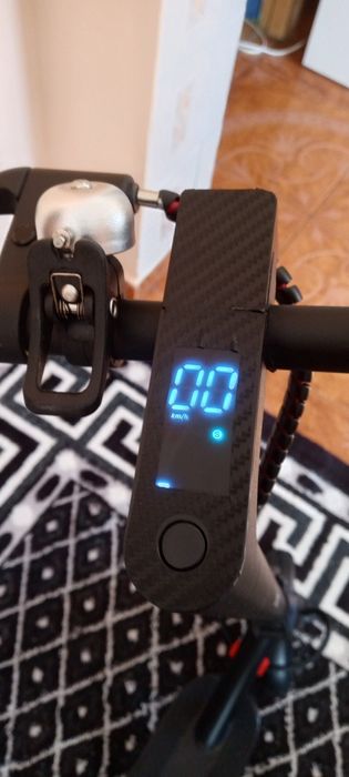 Vând trotineta electrica