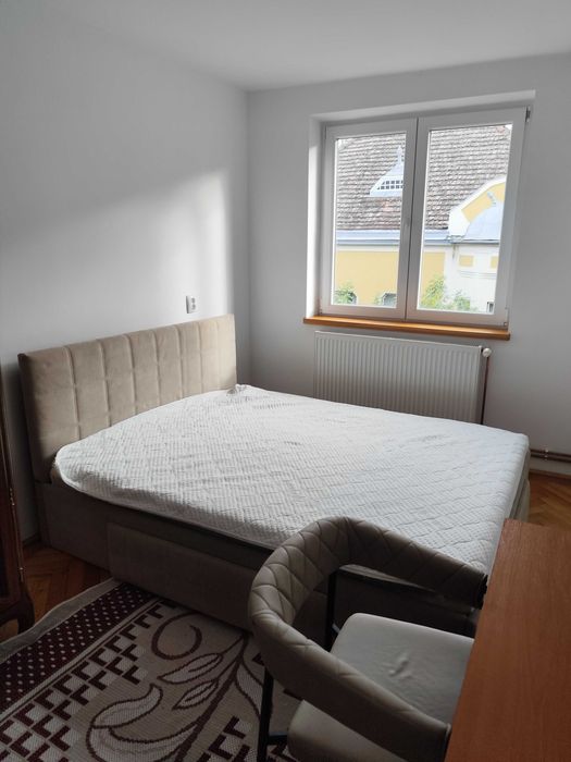 Apartament de închiriat, 2 camere + living cu bucătărie centru  str. Bolyai, Târgu Mures