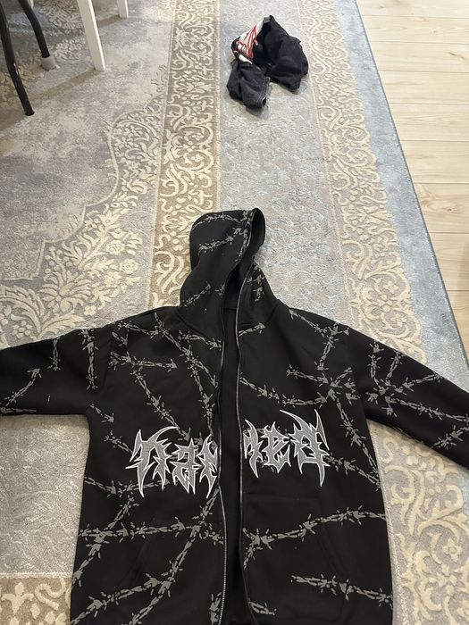 Худи стильные продаю