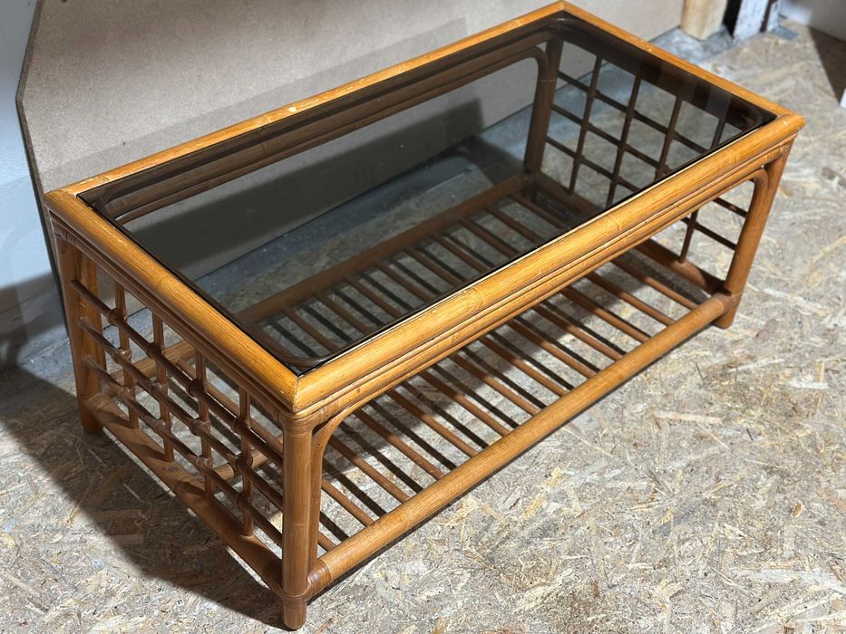 Masuta de cafea din ratan cu blat de sticla fumuriu; Blat 108x53 cm