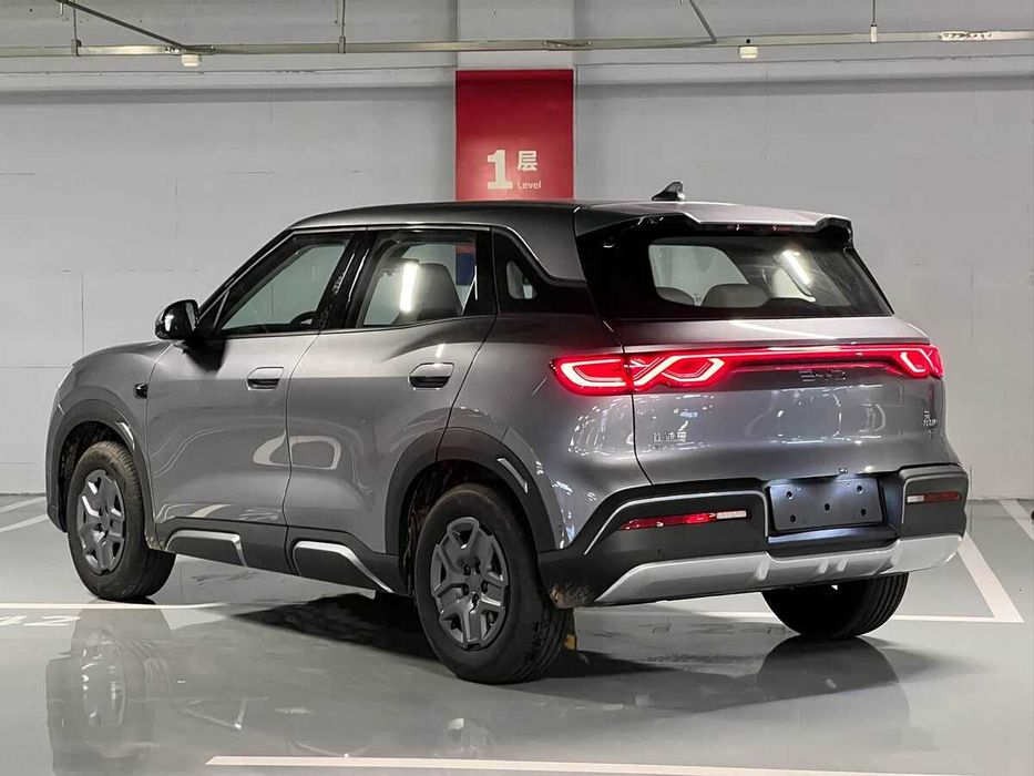 BYD Yuan Up. Yumshoq, qulay va hamyonbop.