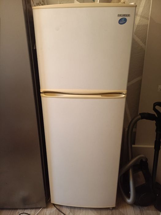 Продается холодильник.