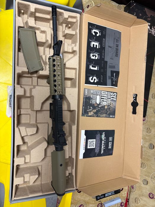Продавам Еърсофт Airsoft реплика Specna Arms SA-CO3-ETU Half-Tan