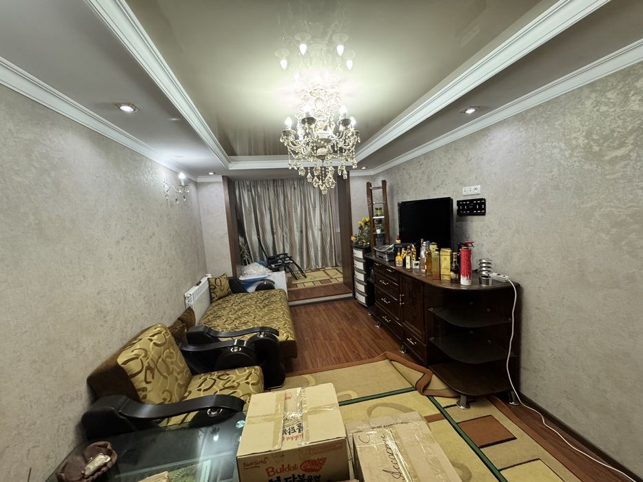 Срочно!! Продается 3х комнатная квартира,своя метро Космонавт