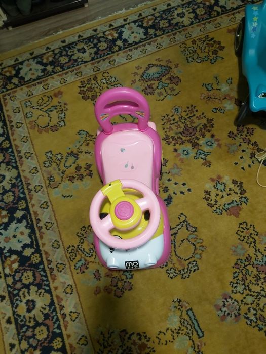 Vand Masinuta cu muzica si sunete